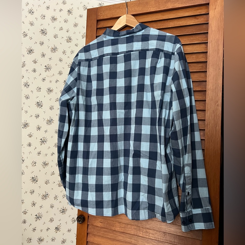 Button down shirt - Picture 3 of 3